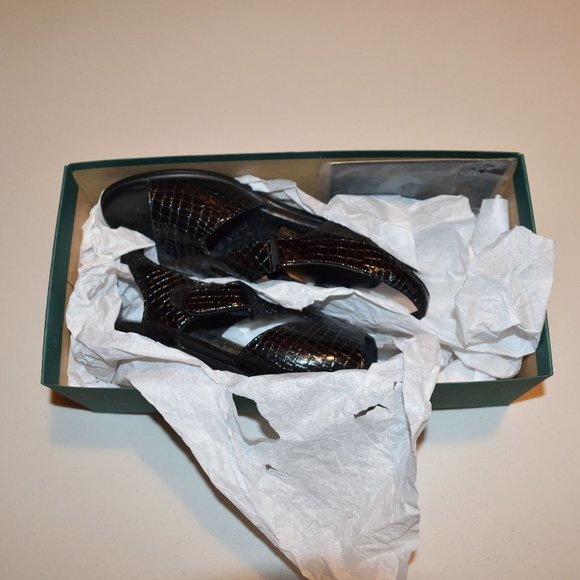 SOLD • SAS Suntimer Black Crocodile Slingback Sandals Embossed Size 6 1/2 W USA - Picture 9 of 11